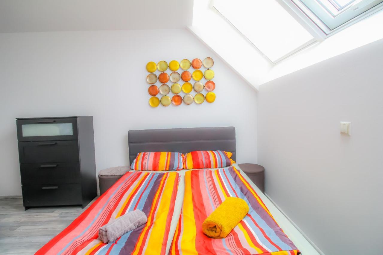 Private Triple Bedroom In Shared Dw171-4 Viena