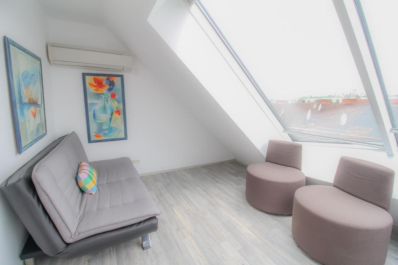 Private Triple Bedroom In Shared Dw171-4 * Viena